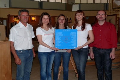 Cave Terres d’Avignon - Première Cave du Vaucluse à accueillir la toile